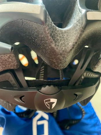 Used Briko Fluo Helmet bike — image 8 of 8