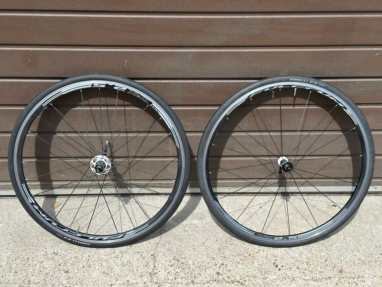 Used Fulcrum WH CPX 2.5 wheelset with tyres bike — image 6 of 8