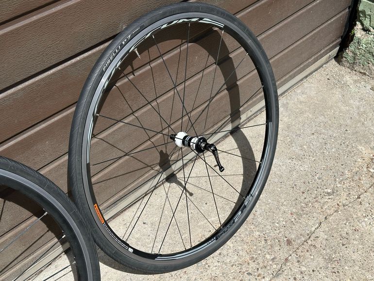 Used Fulcrum WH CPX 2.5 wheelset with tyres bike — image 3 of 8