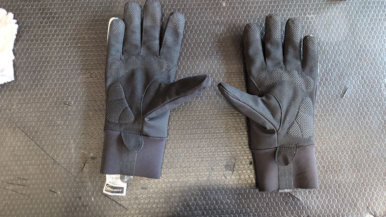 Used Assos Winter Gloves 2025 bike — image 3 of 3