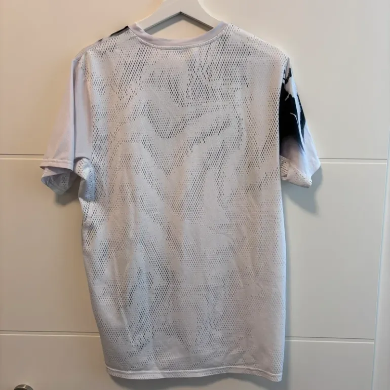 Gebrauchtes Adidas Running Shirt 2023 bike — Bild 3 von 3