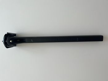 Käytetty Focus Izalco Max G4 Aero Carbon Seatpost 15mm Setback 2024 bike — kuva 5 / 8