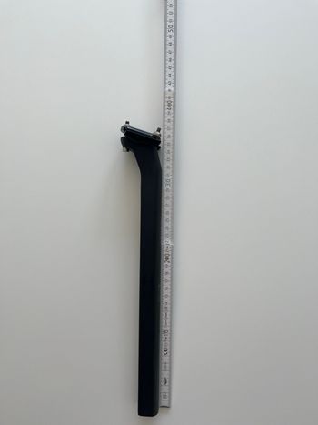 Käytetty Focus Izalco Max G4 Aero Carbon Seatpost 15mm Setback 2024 bike