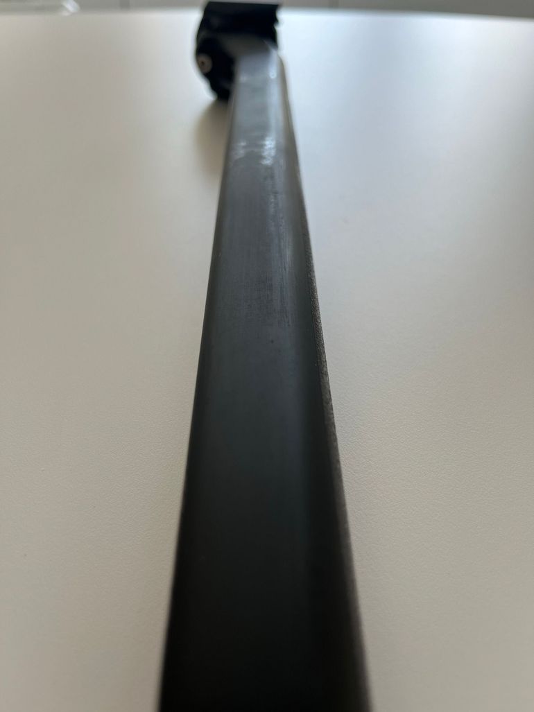 Käytetty Focus Izalco Max G4 Aero Carbon Seatpost 15mm Setback 2024 bike — kuva 4 / 8