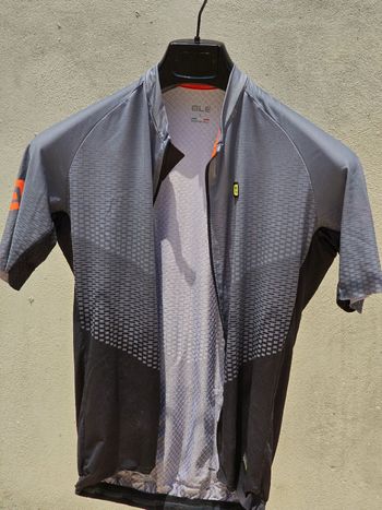 Used Ale cycling kit maglia e salopette 2021 bike — image 3 of 5
