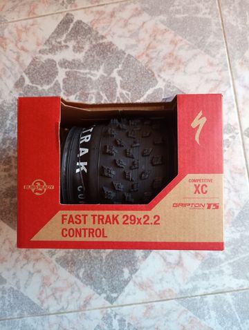 Specialized 29x2.2 Tire 2024 bike usato — immagine 2 di 2
