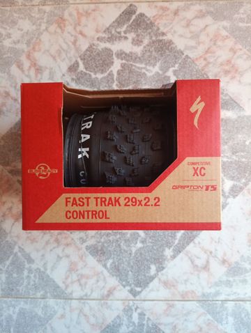 Specialized 29x2.2 Tire 2024 bike usato — immagine 1 di 2