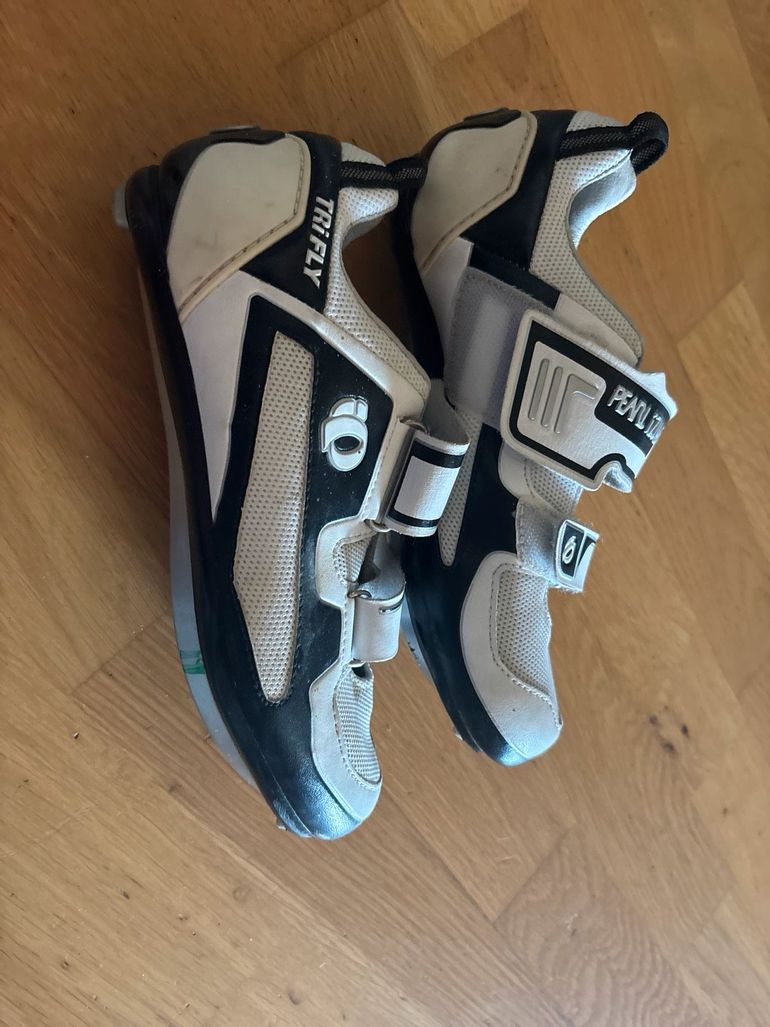 Pearl Izumi Triathlon Radschuhe Gr. 39, 5 bike d'occasion — image 2 sur 4