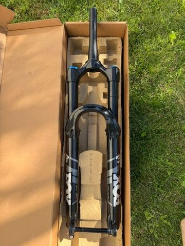 Brugt Fox 38 Performance GRIP 29" 160 mm Fork 2026 bike — billede 1 af 6