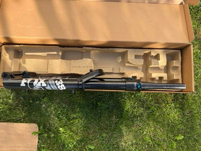Used Fox 38 Performance GRIP 29" 160 mm Fork 2026 bike — image 6 of 6