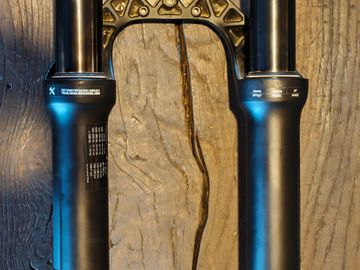 Used RockShox 35 Silver TK Fork 2023 bike — image 4 of 6