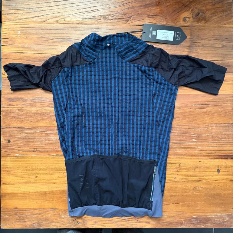 Used Q36.5 Dottore Clima Jersey Navy Blue M// NEW!! 50% OFF!! 2025 bike — image 2 of 2