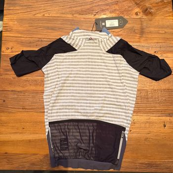 Used Q36.5 Dottore Clima Jersey White M// NEW!! 50% OFF!! 2025 bike — image 2 of 2