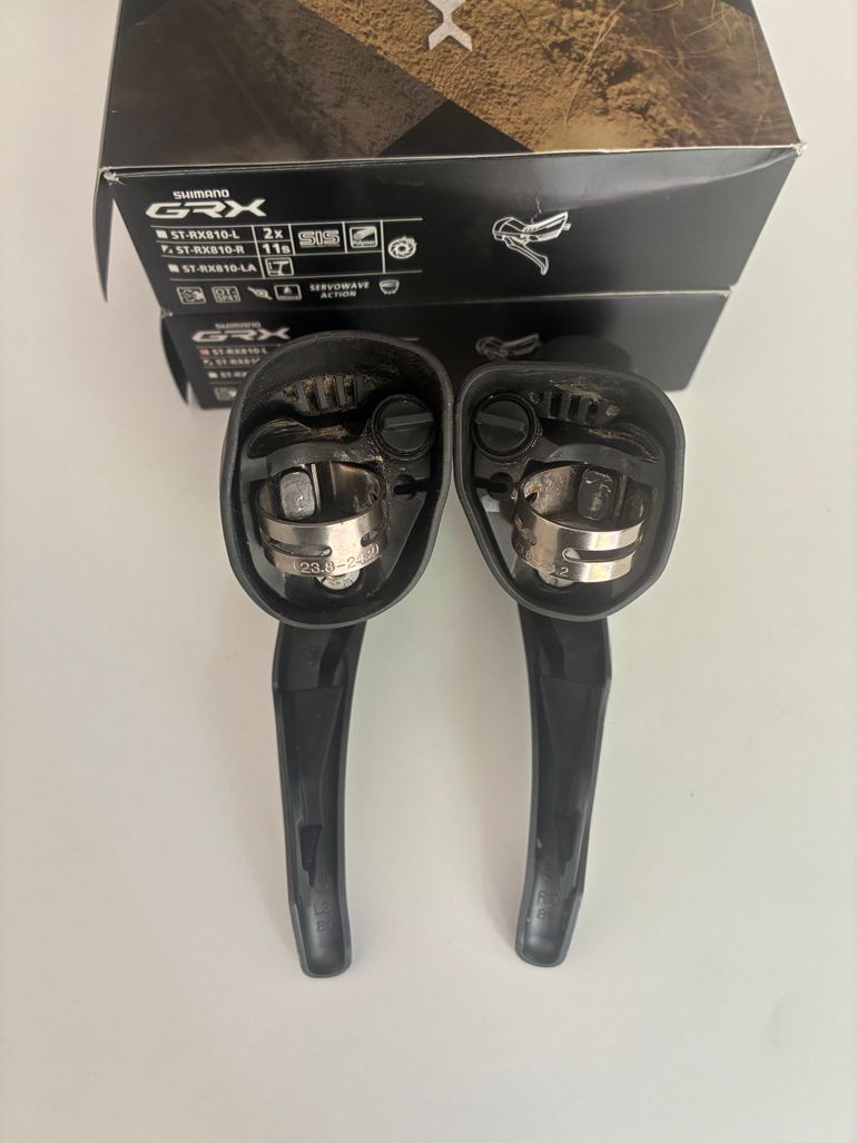 Used Shimano GRX ST-RX810 Dual Control Levers (2x11s) 2019 bike — image 4 of 5