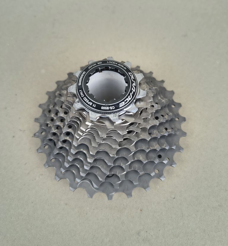 Used Shimano Dura-Ace Di2 9070 Groupset bike — image 8 of 11