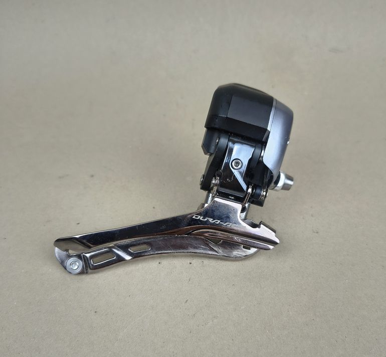 Used Shimano Dura-Ace Di2 9070 Groupset bike — image 7 of 11