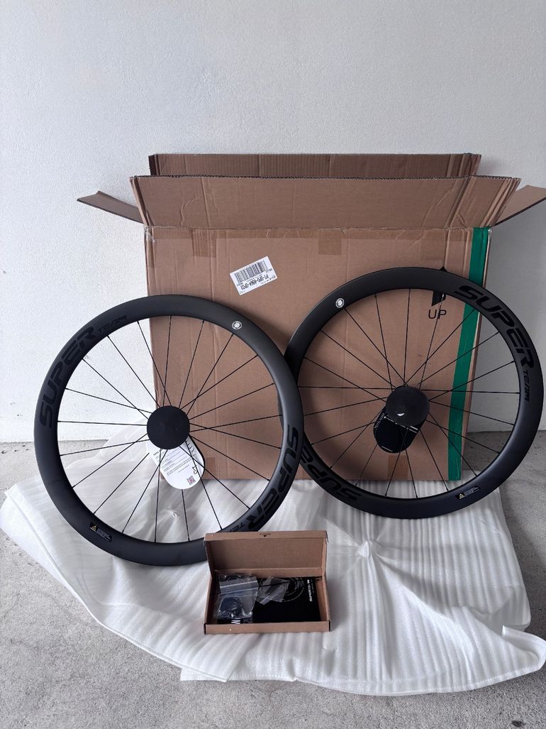 Gebrauchtes super team Carbon Wheels 2026 bike — Bild 3 von 4
