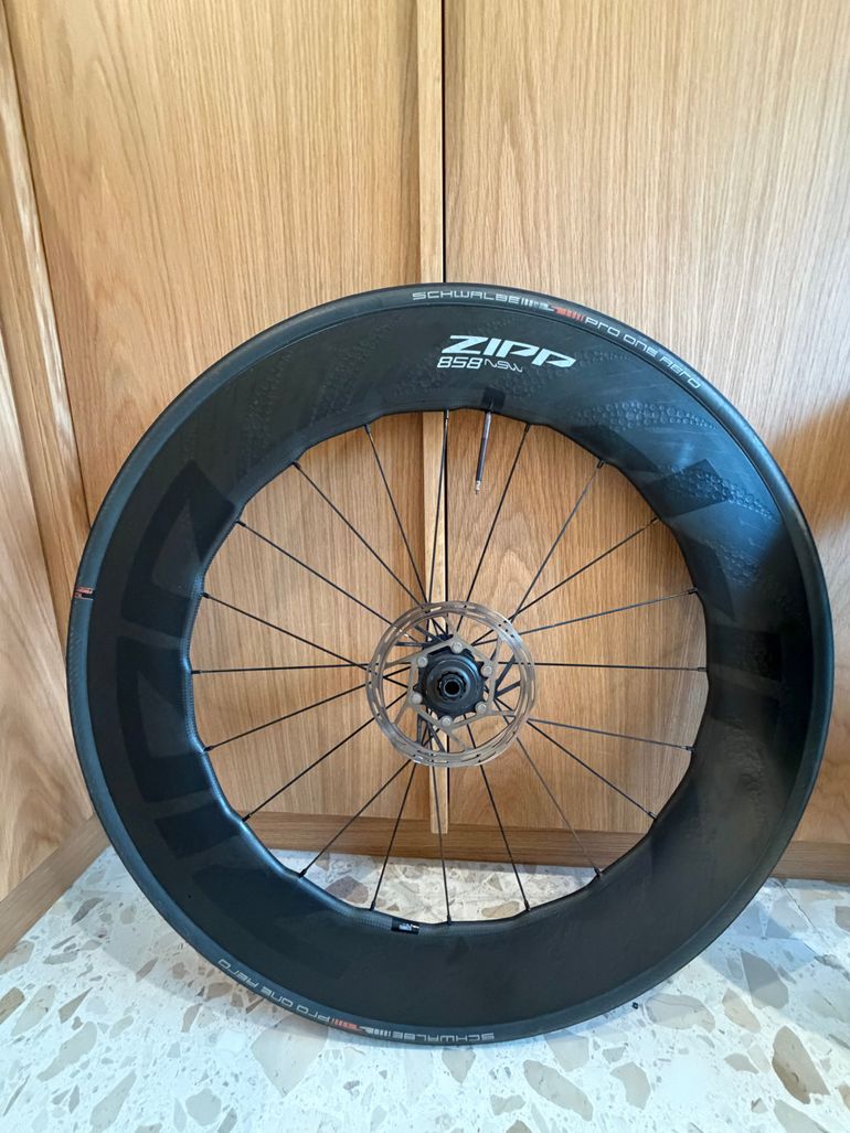Used Zipp 858 NSW Tubeless Disc-brake 2025 bike — image 3 of 6