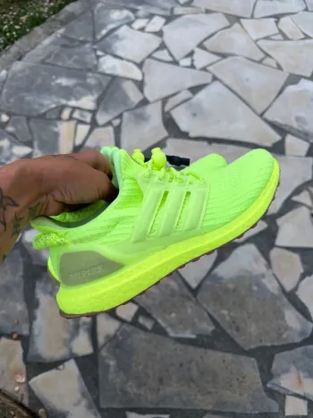 Continental Adidas Ivy Park Ultra Boost bike d'occasion — image 4 sur 5
