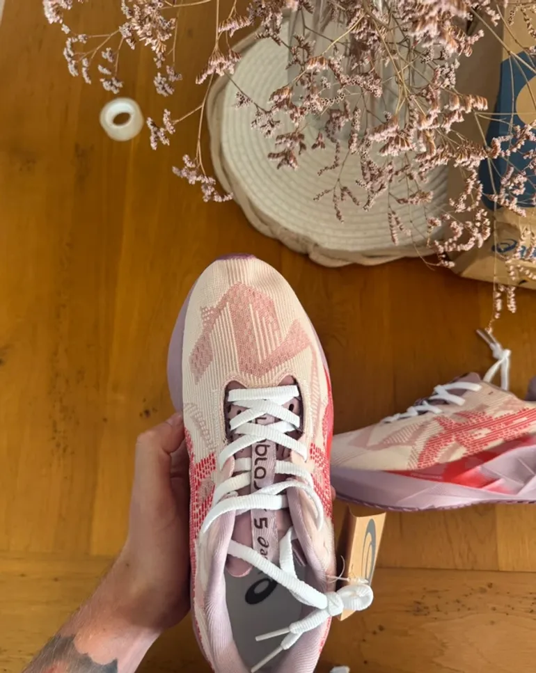 Brugt Asics Novablast 5 bike — billede 10 af 10