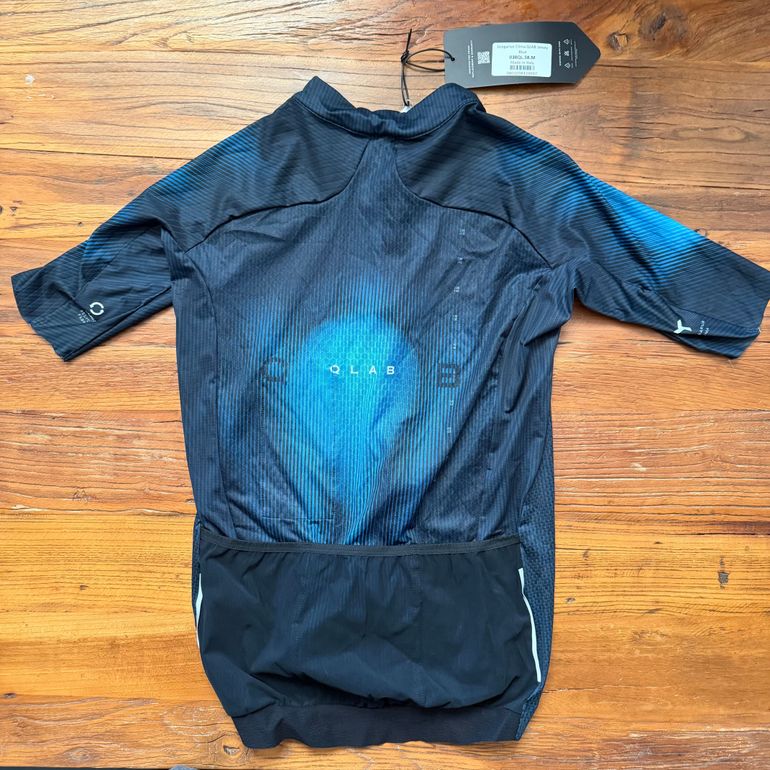 Used Q36.5 Gregarious Clima QLAB Jersey Blue M// NEW!! 50% OFF!! 2025 bike — image 2 of 2