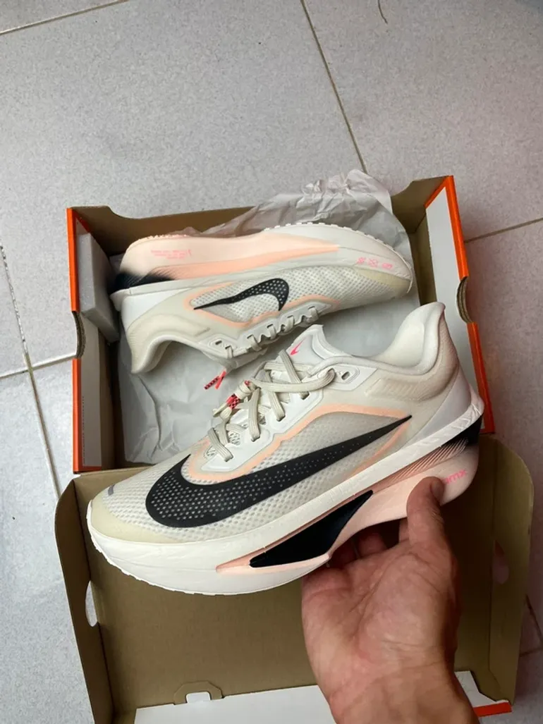 Nike Zoom Fly 6 bike d'occasion — image 1 sur 8