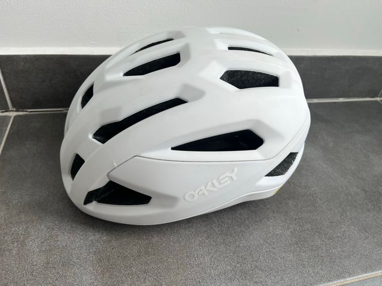 Used Oakley ARO3 MIPS Helmet bike — image 2 of 5