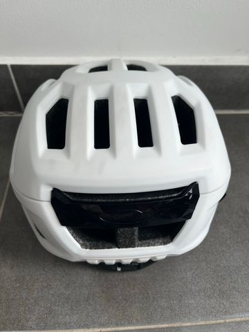 Używany Oakley ARO3 MIPS Helmet bike — zdjęcie 3 z 5