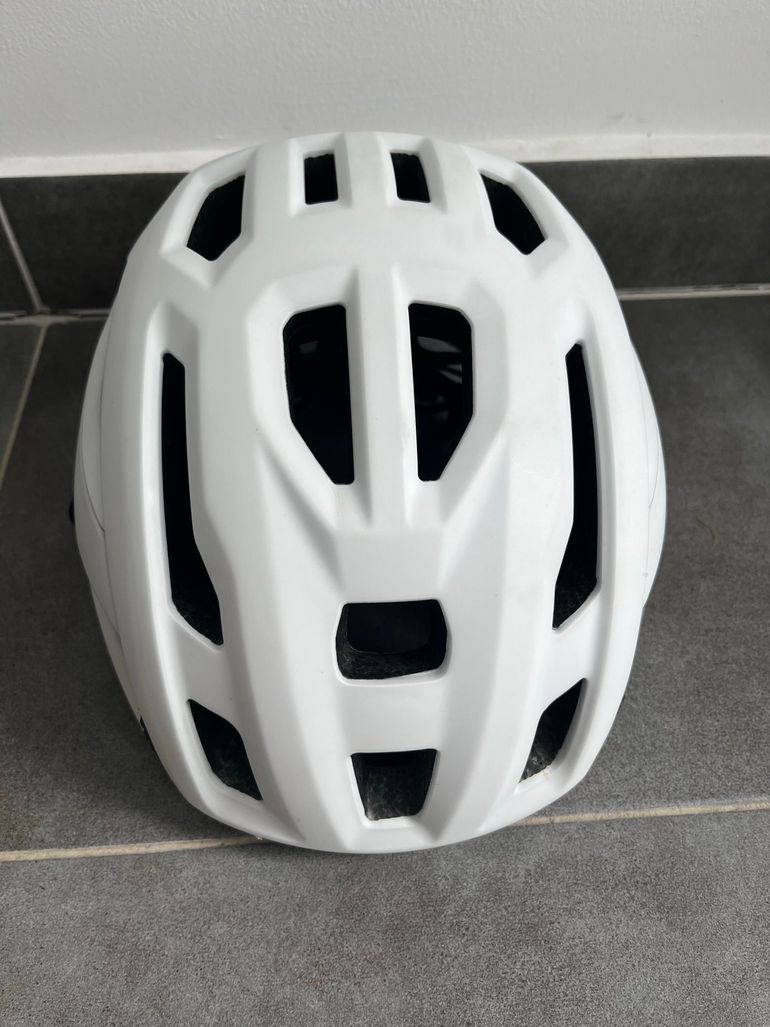Used Oakley ARO3 MIPS Helmet bike — image 1 of 5
