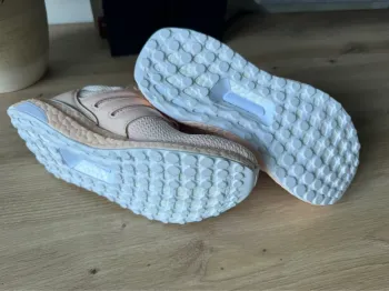 Used Adidas Ultra Boost bike — image 4 of 7