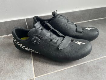Used Specialized Torch 1.0 Road Shoes bike — image 2 of 6