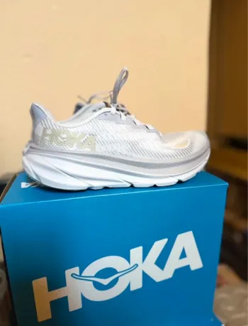 Brugt Hoka Clifton 9 bike