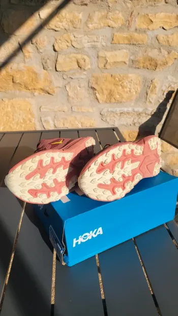 Used Hoka Challenger 8 bike — image 4 of 5