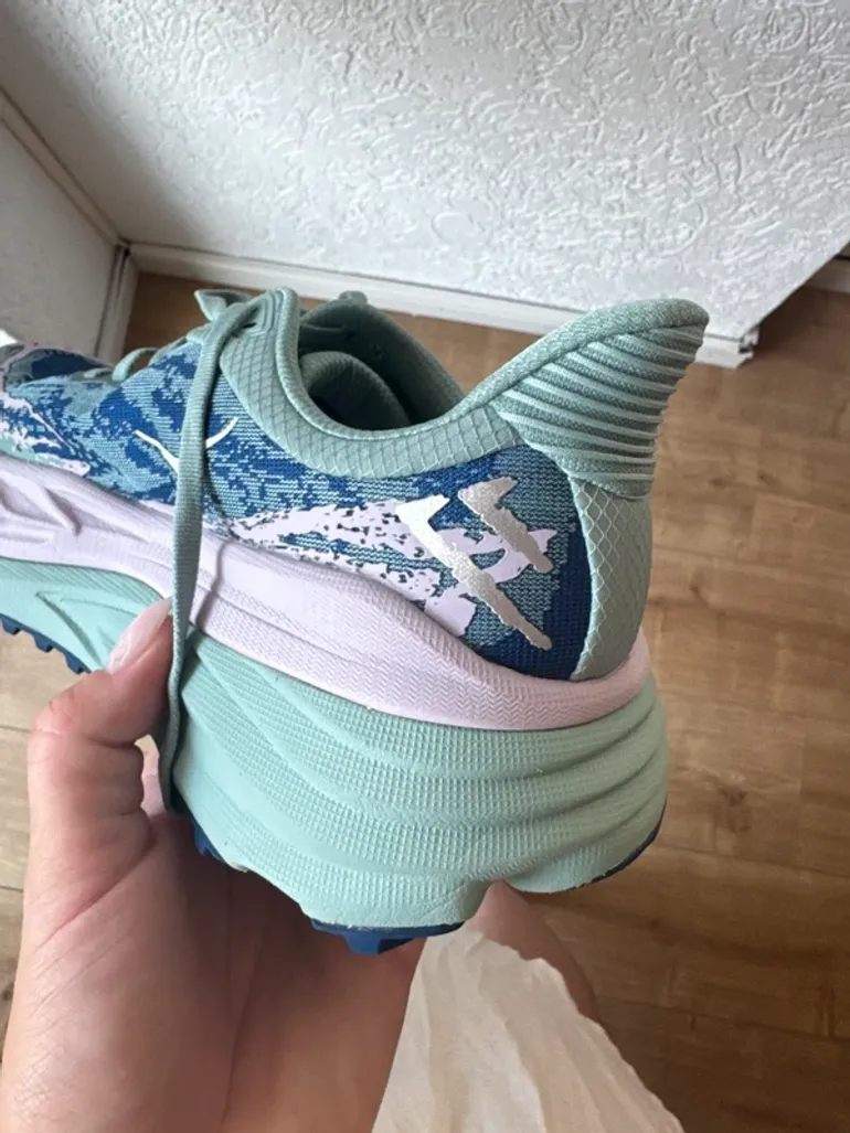 Hoka Stinson 7 bike d'occasion — image 10 sur 13