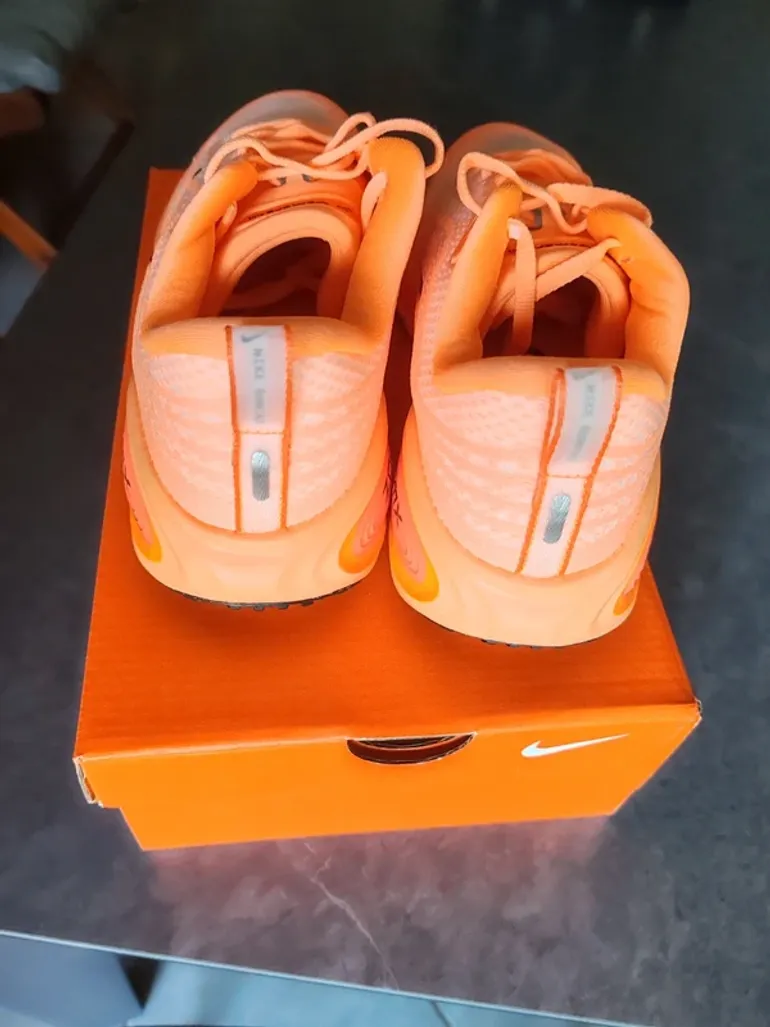Nike Vomero Plus bike d'occasion — image 5 sur 8