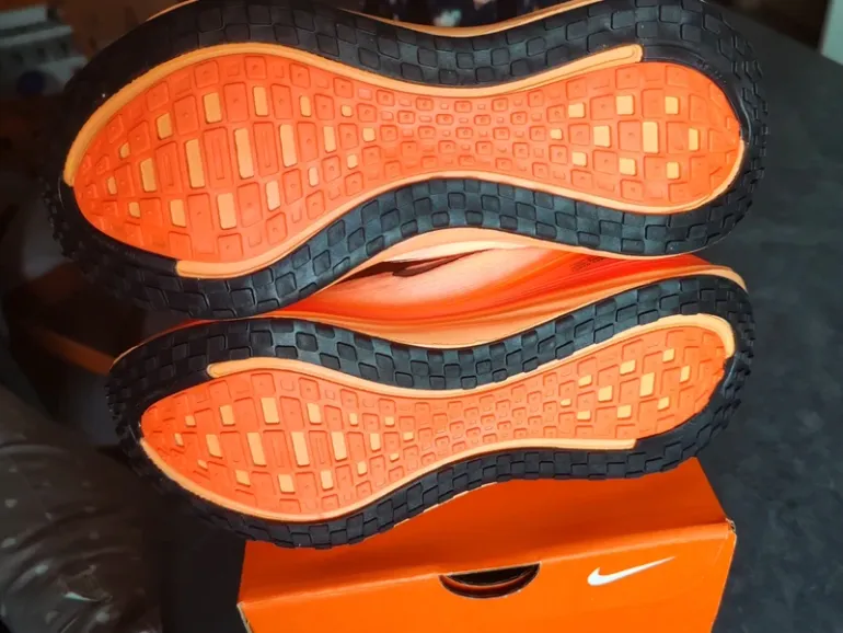 Nike Vomero Plus bike d'occasion — image 7 sur 8