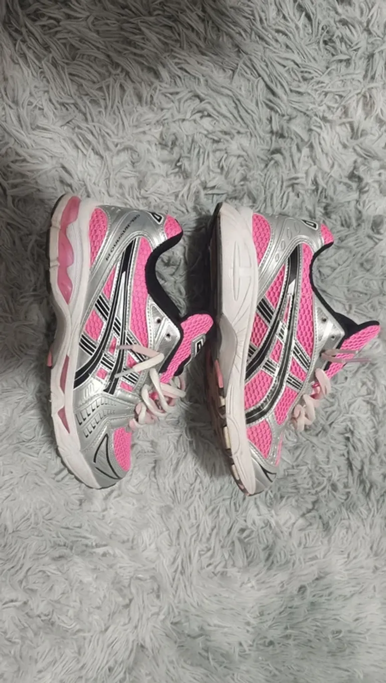Used Asics Gel Kayano 14 bike — image 4 of 5