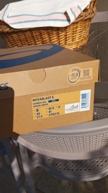 Asics Novablast bike d'occasion — image 6 sur 6