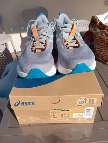 Asics Novablast bike d'occasion — image 3 sur 6