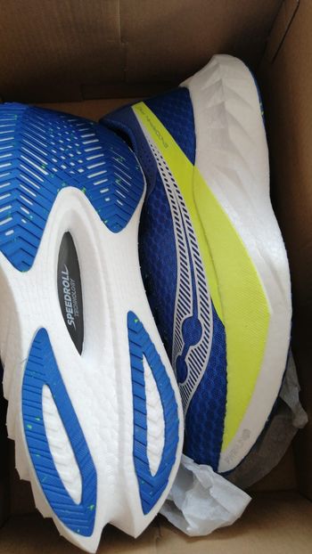Saucony endorphin pro 4 bike usato — immagine 4 di 5