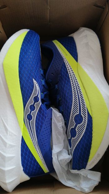 Saucony endorphin pro 4 bike usato — immagine 3 di 5