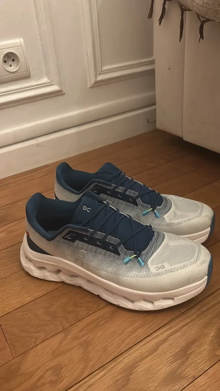 On Running On sneakers bike d'occasion — image 2 sur 5