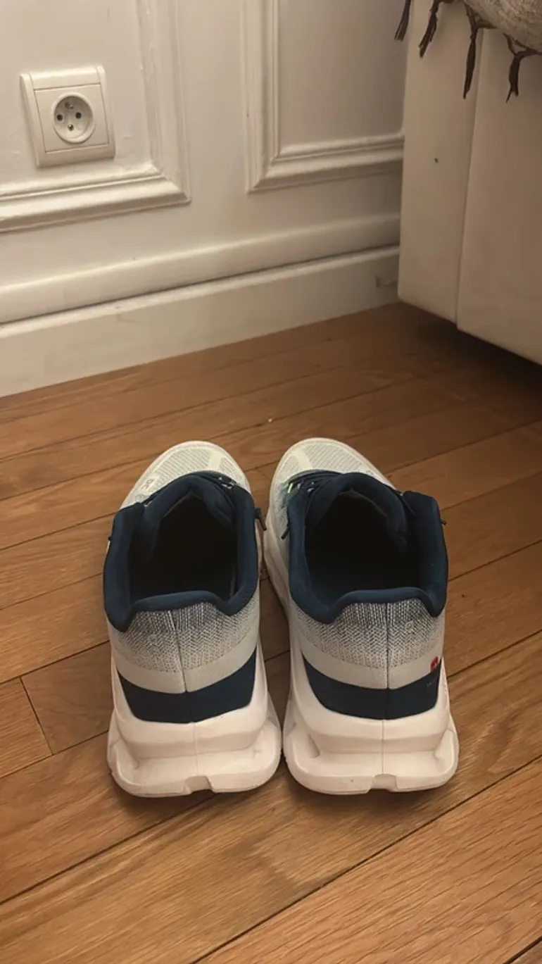 On Running On sneakers bike d'occasion — image 4 sur 5