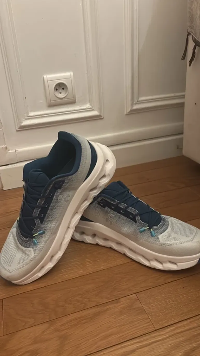 On Running On sneakers bike d'occasion — image 3 sur 5