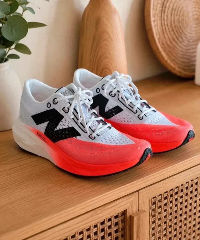 Gebrauchtes New Balance Running Shoes bike — Bild 1 von 5