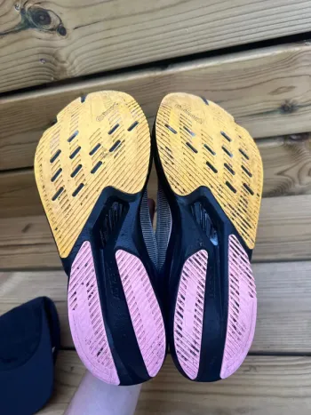 Used Adidas Adizero Boston 12 bike — image 5 of 10