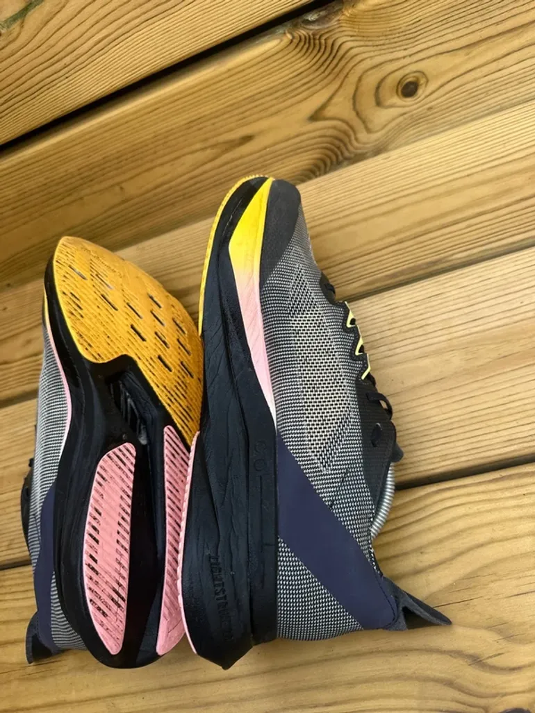Used Adidas Adizero Boston 12 bike — image 6 of 10