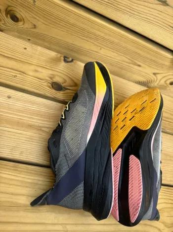 Used Adidas Adizero Boston 12 bike — image 7 of 10