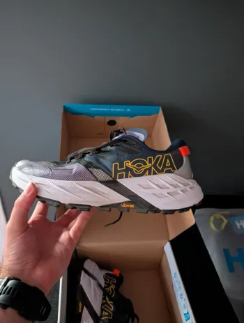 Brugt Hoka Speedgoat 7 bike