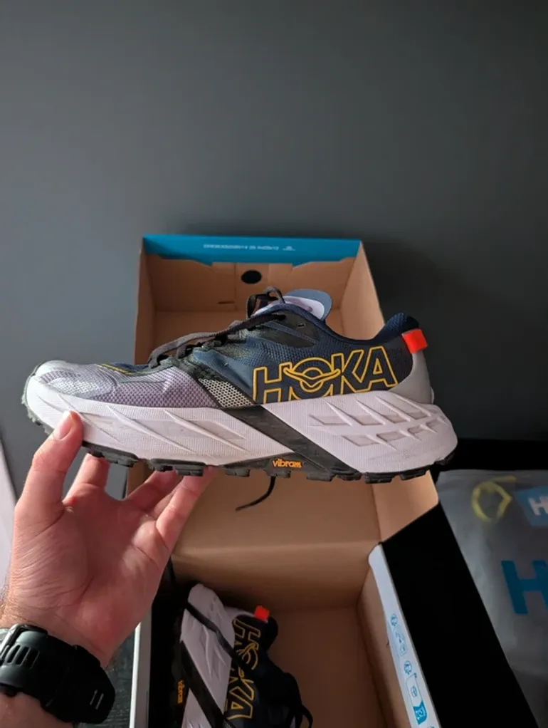 Brugt Hoka Speedgoat 7 bike — billede 1 af 4